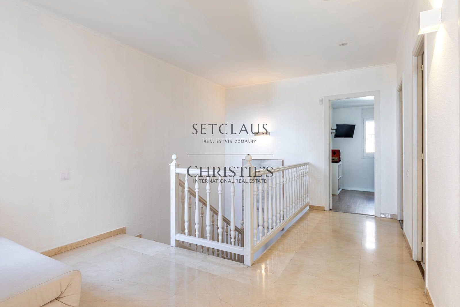 5 sypialnia Willa na sprzedaż w Teia z basenem garażem - 790 000 € (Ref: 10181636)