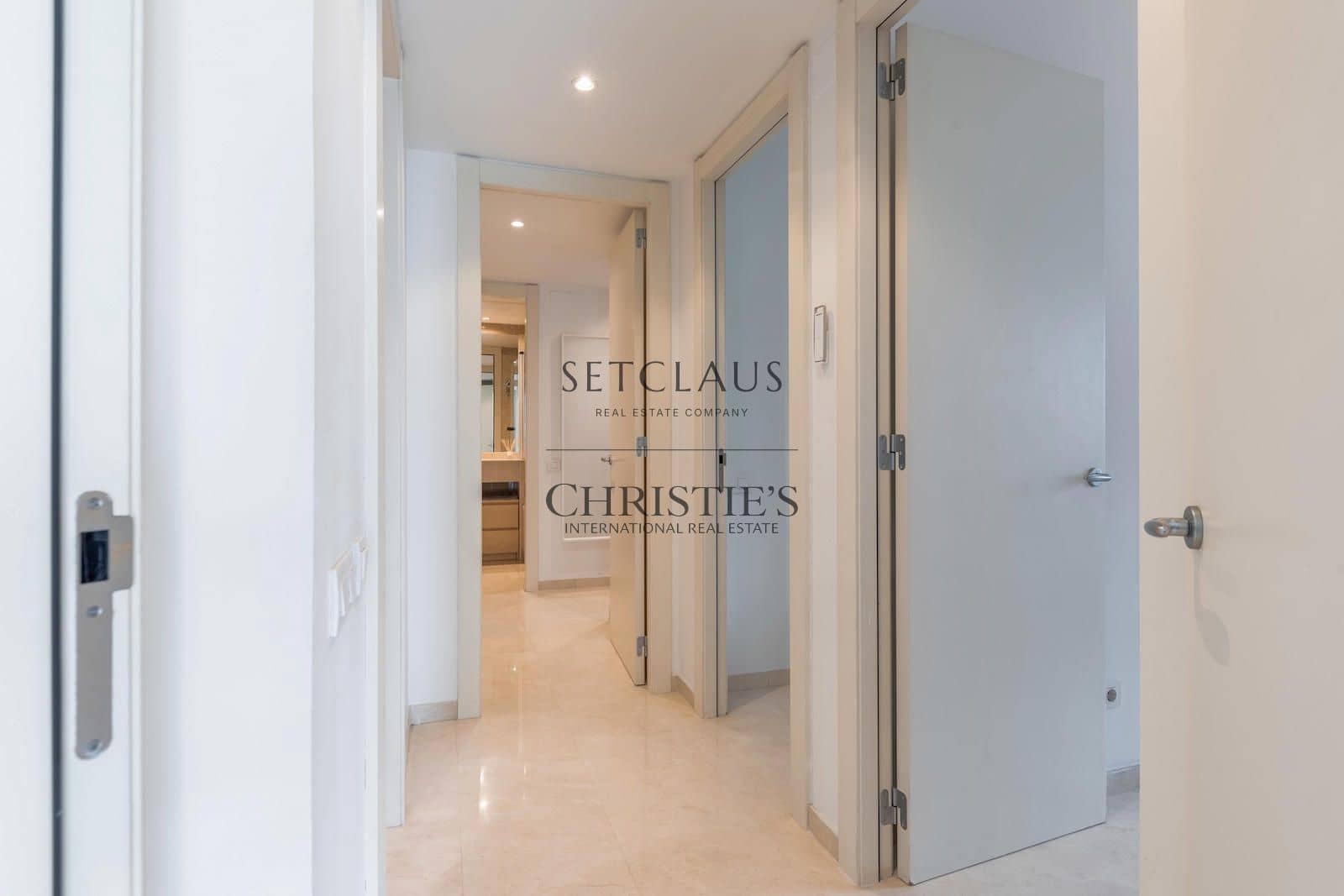 Piso de 3 habitaciones en Barcelona ciudad en venta con piscina - 1.495.000 € (Ref: 10182093)