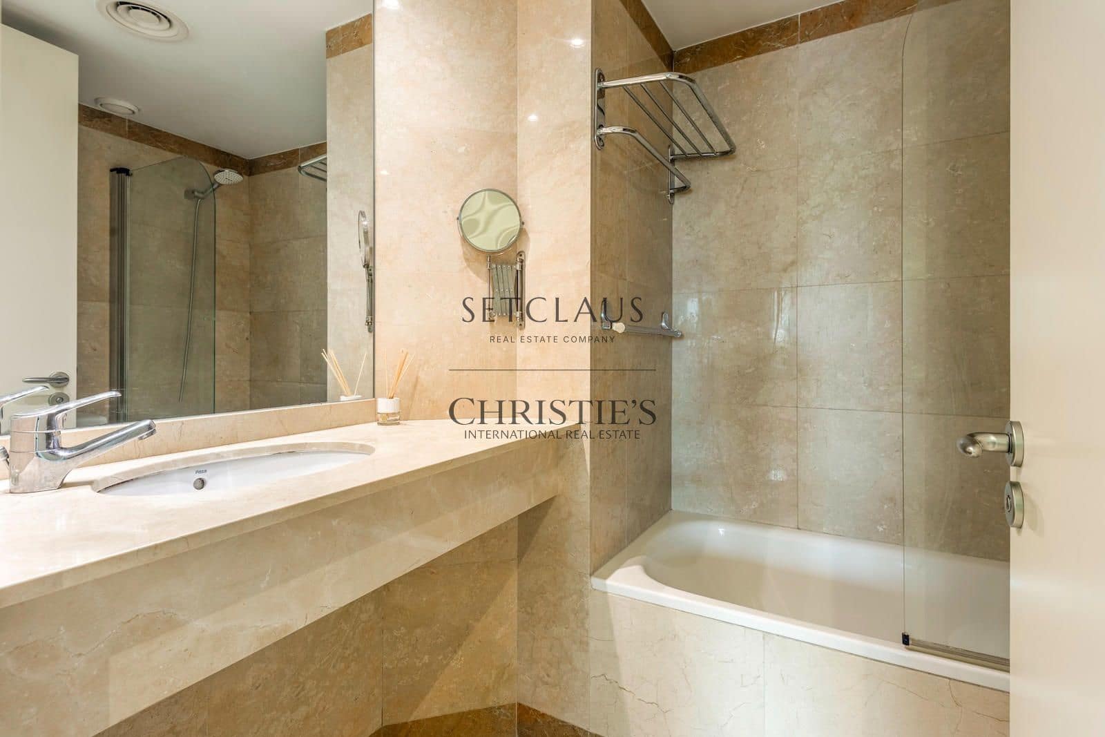 Piso de 3 habitaciones en Barcelona ciudad en venta con piscina - 1.495.000 € (Ref: 10182093)