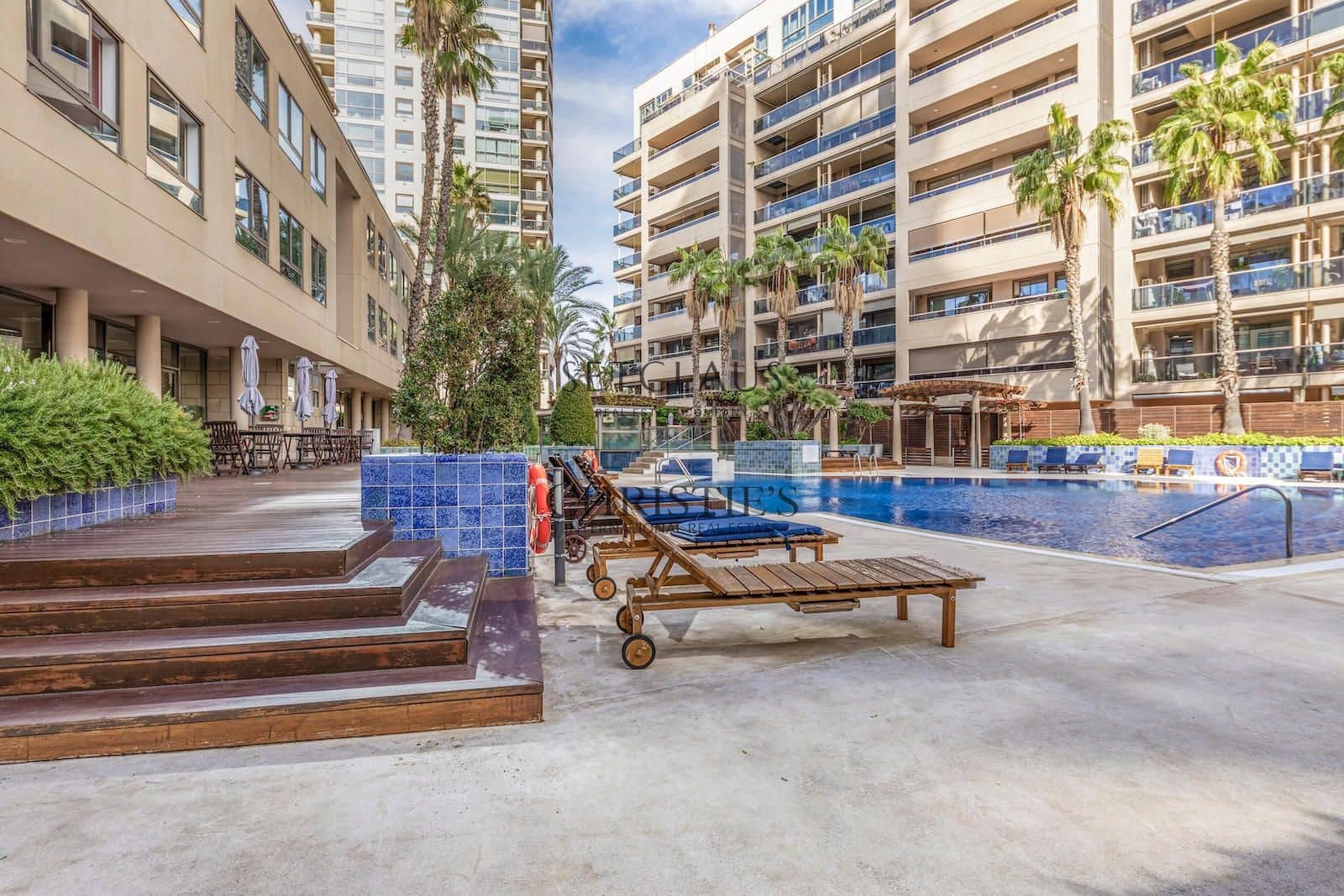 Piso de 3 habitaciones en Barcelona ciudad en venta con piscina - 1.495.000 € (Ref: 10182093)