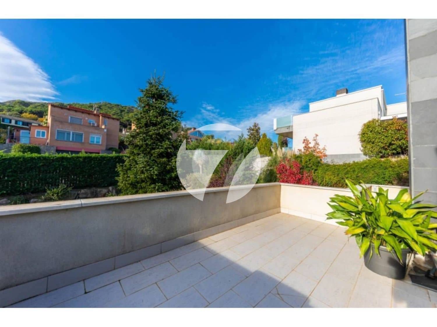 7 soveværelse Villa til salg i Vallromanes med swimmingpool garage - € 1.325.000 (Ref: 5385144)