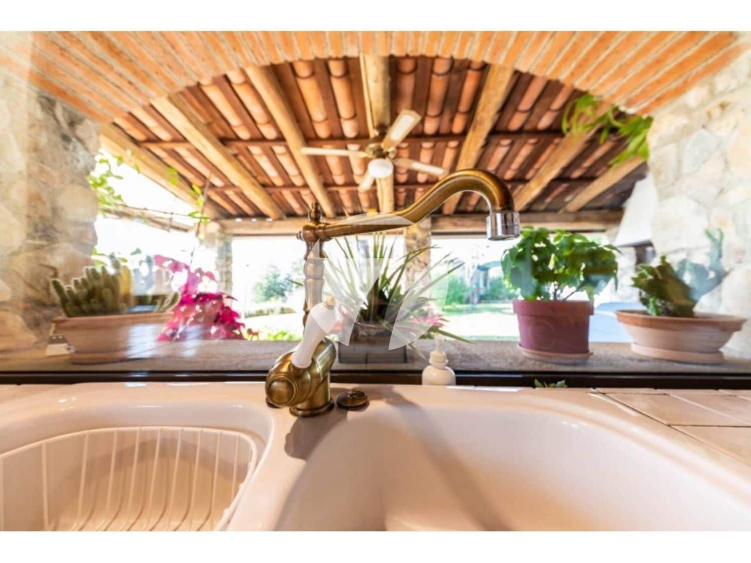 6 bedroom Villa for sale in Sant Feliu de Buixalleu with pool garage - € 1,100,000 (Ref: 5385156)