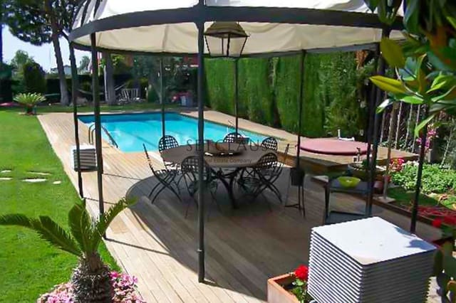 5 soverom Villa til salgs i Alella med svømmebasseng garasje - € 2 000 000 (Ref: 5385182)