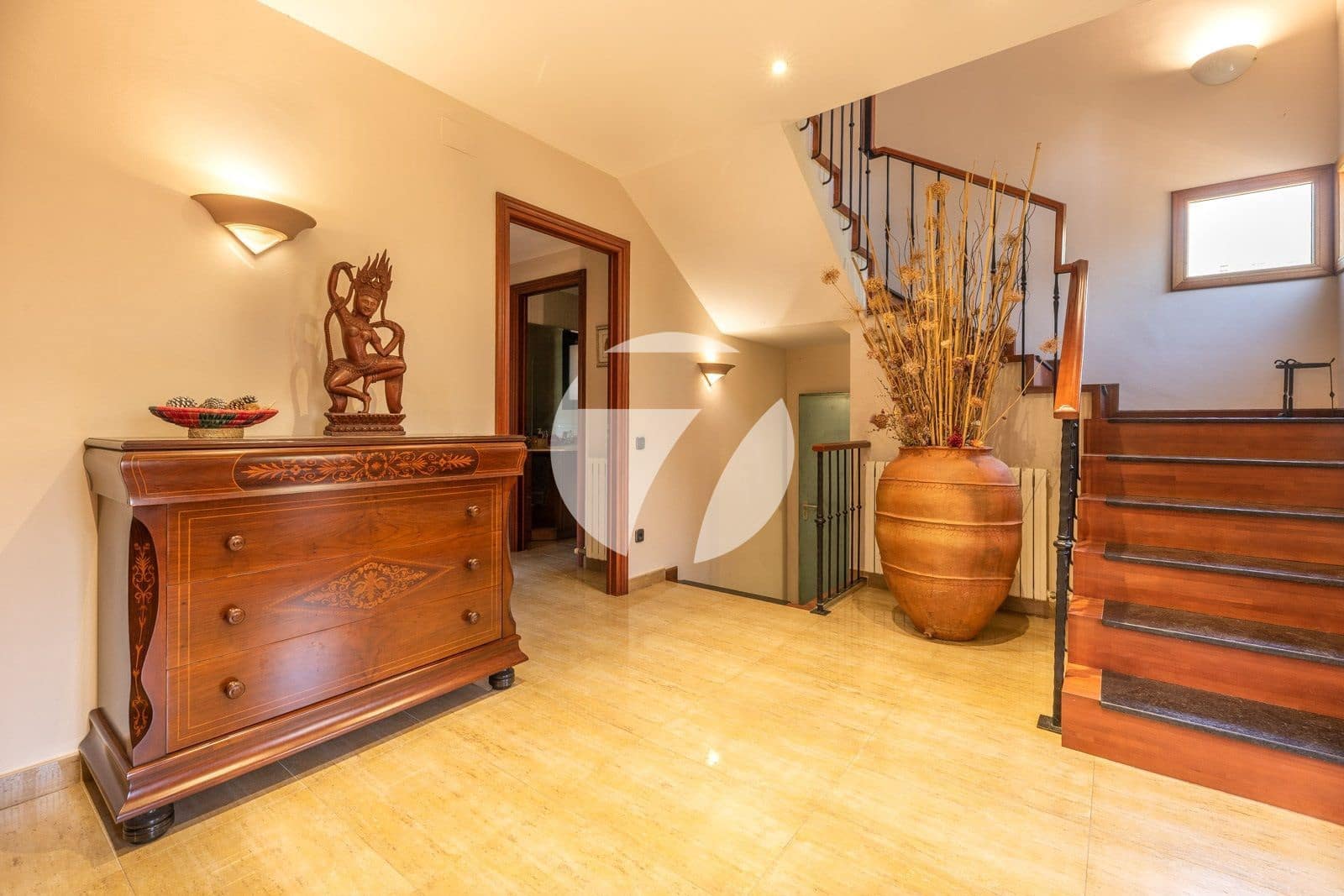 4 soverom Villa til salgs i Vallromanes med svømmebasseng garasje - € 849 000 (Ref: 5385190)