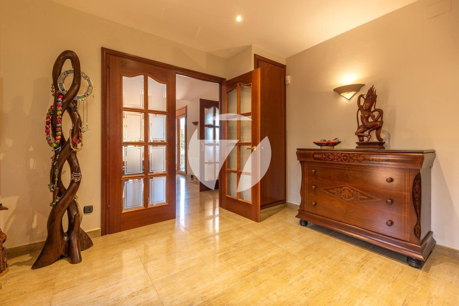 4 soverom Villa til salgs i Vallromanes med svømmebasseng garasje - € 849 000 (Ref: 5385190)