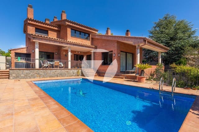 4 soverom Villa til salgs i Vallromanes med svømmebasseng garasje - € 849 000 (Ref: 5385190)