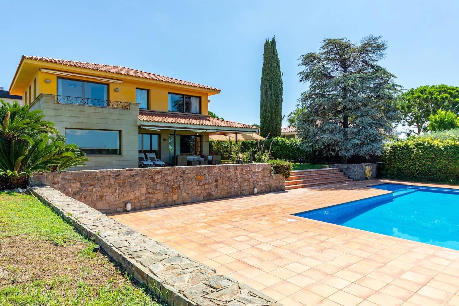 5 soveværelse Villa til salg i Alella med swimmingpool garage - € 1.980.000 (Ref: 5385205)