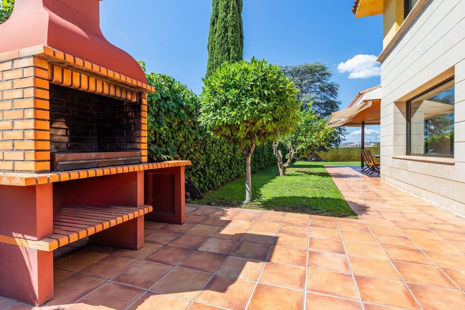 5 soveværelse Villa til salg i Alella med swimmingpool garage - € 1.980.000 (Ref: 5385205)