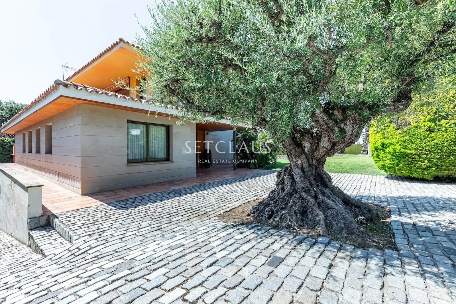 5 soveværelse Villa til salg i Alella med swimmingpool garage - € 1.980.000 (Ref: 5385205)