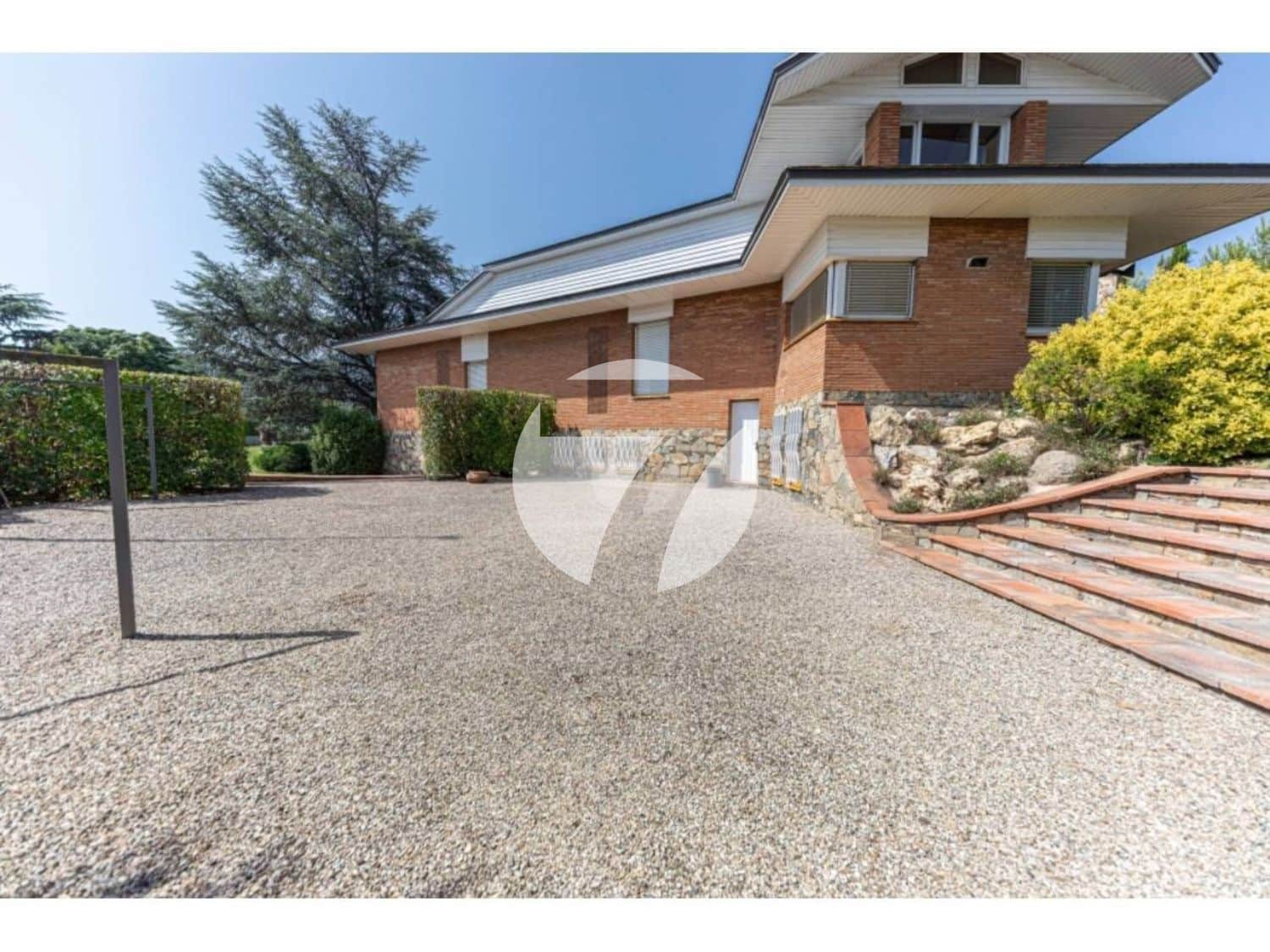 5 slaapkamer Villa te koop in Montornes del Valles met zwembad garage - € 1.200.000 (Ref: 5385209)