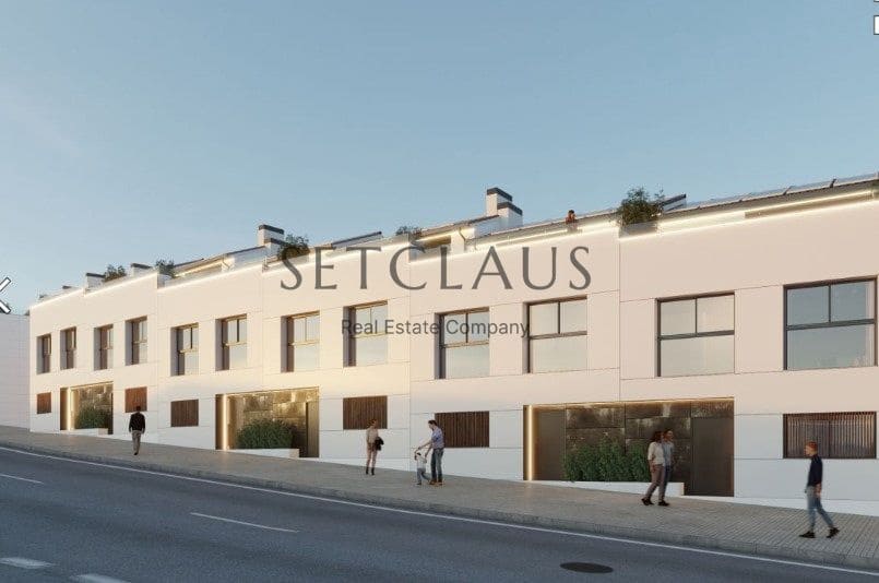 4 soveværelse Byhus til salg i Montgat med swimmingpool garage - € 915.000 (Ref: 5765251)