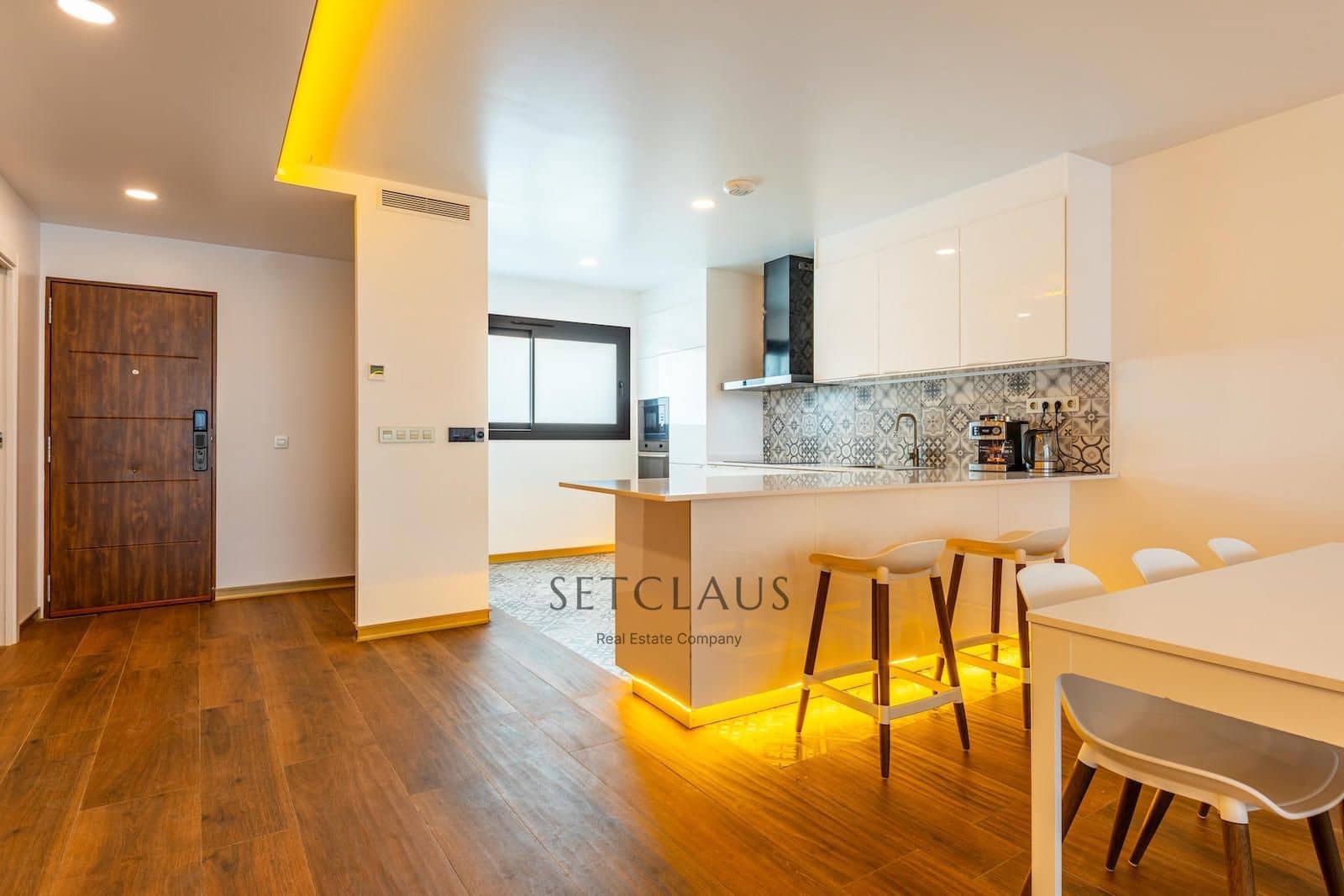 4 soveværelse Byhus til salg i Montgat med swimmingpool garage - € 915.000 (Ref: 5765251)