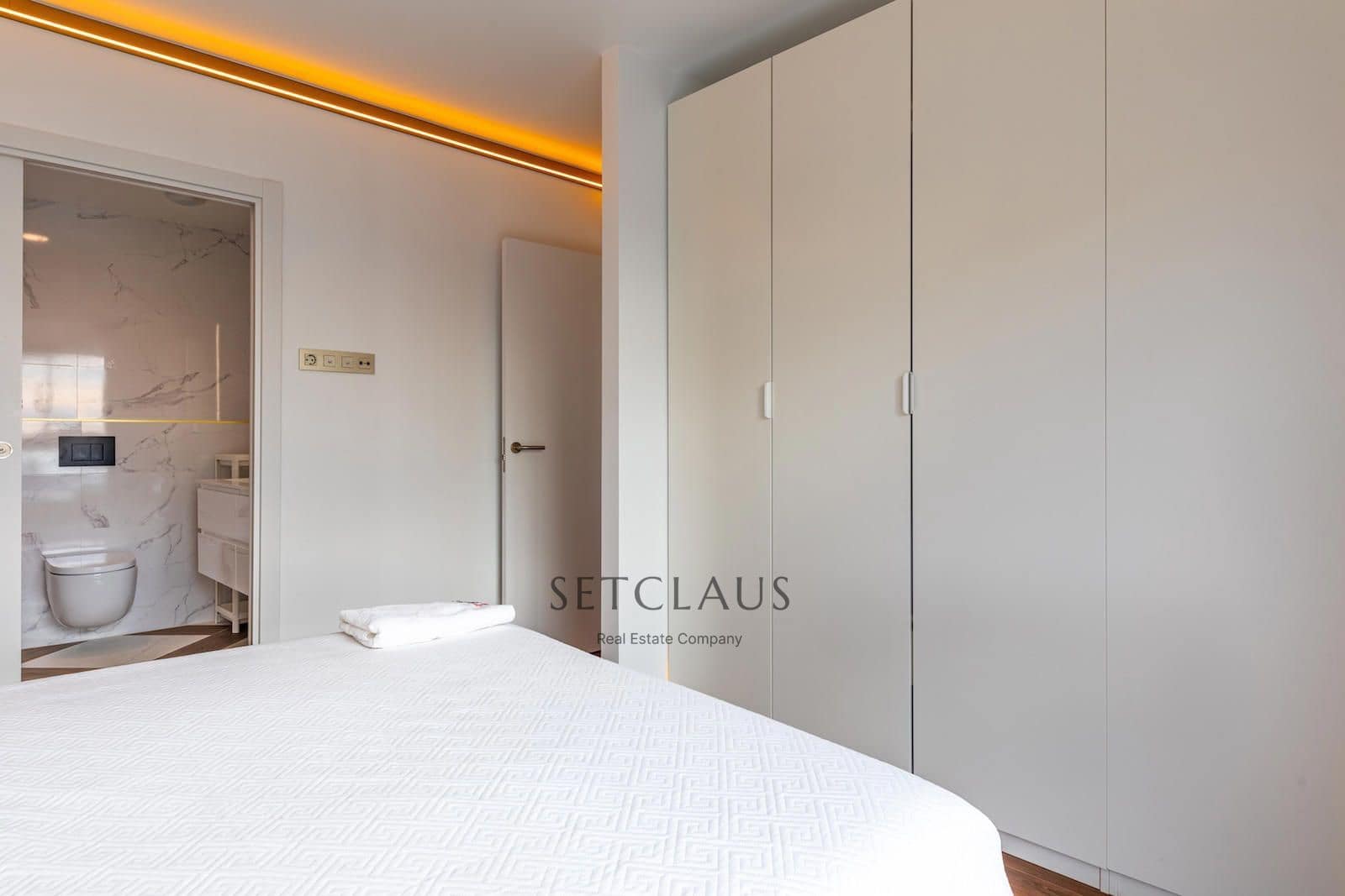 4 soveværelse Byhus til salg i Montgat med swimmingpool garage - € 915.000 (Ref: 5765251)