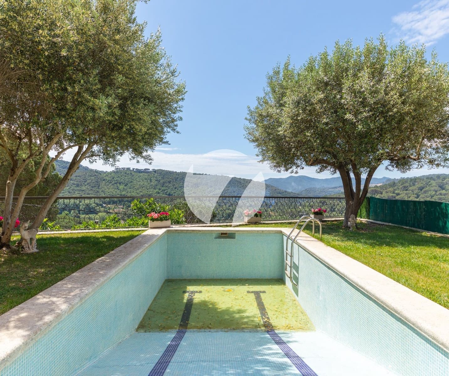 7 soveværelse Villa til salg i Dosrius med swimmingpool garage - € 750.000 (Ref: 6889282)