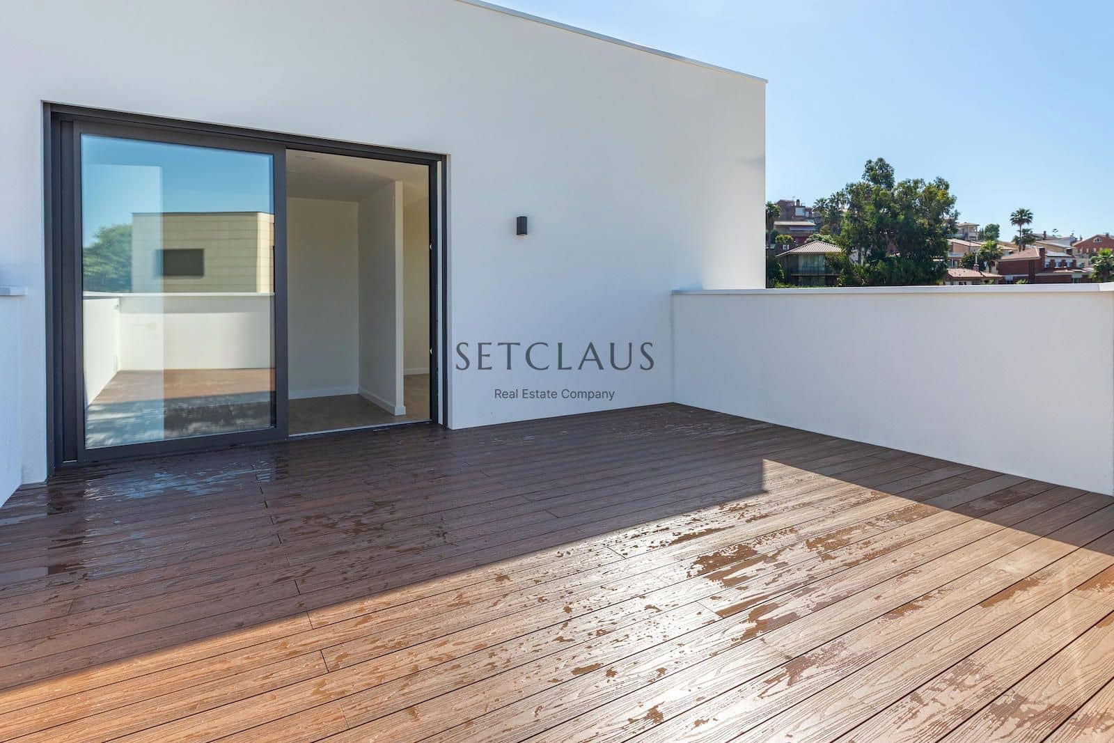 4 makuuhuone Huvila myytävänä paikassa Teia mukana uima-altaan 
autotalli - 1 100 000 € (Ref: 6965615)