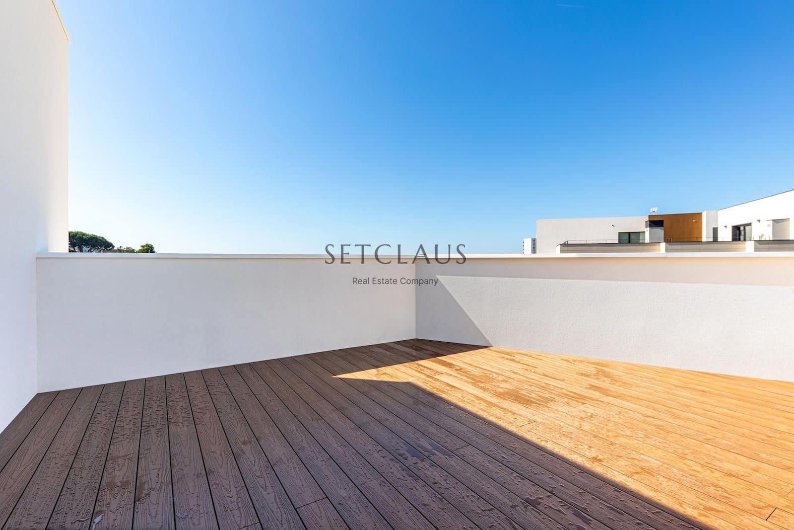 4 makuuhuone Huvila myytävänä paikassa Teia mukana uima-altaan 
autotalli - 1 100 000 € (Ref: 6965615)