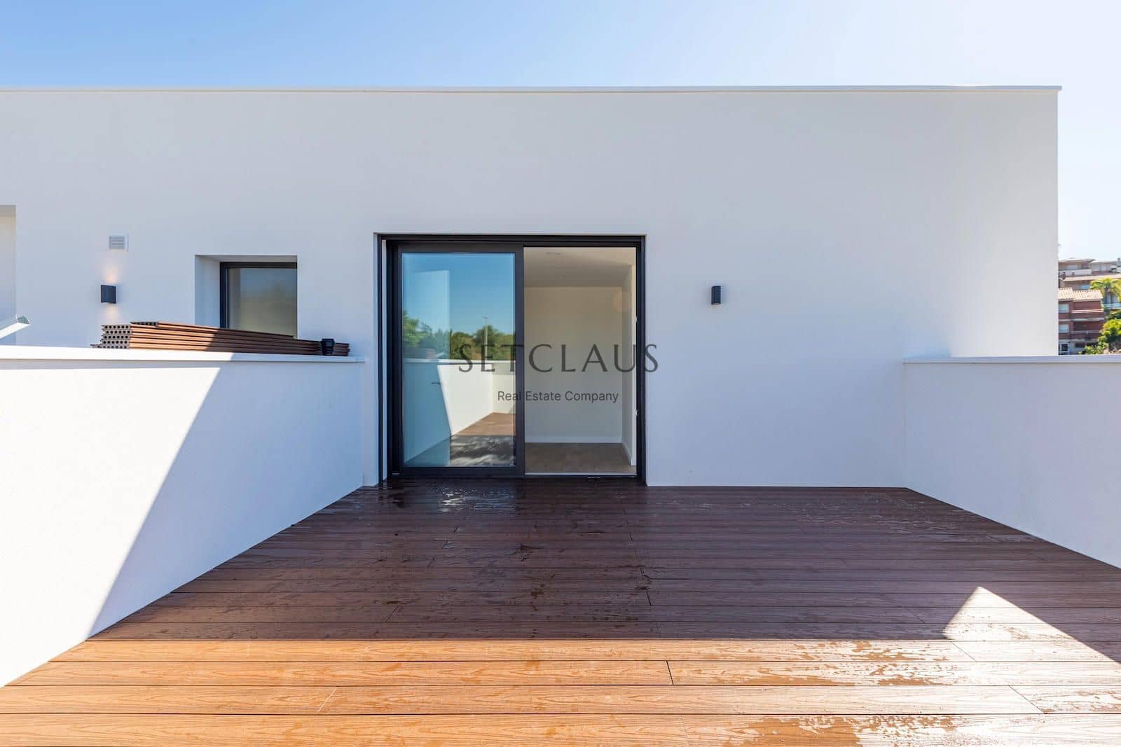 4 makuuhuone Huvila myytävänä paikassa Teia mukana uima-altaan 
autotalli - 1 100 000 € (Ref: 6965615)