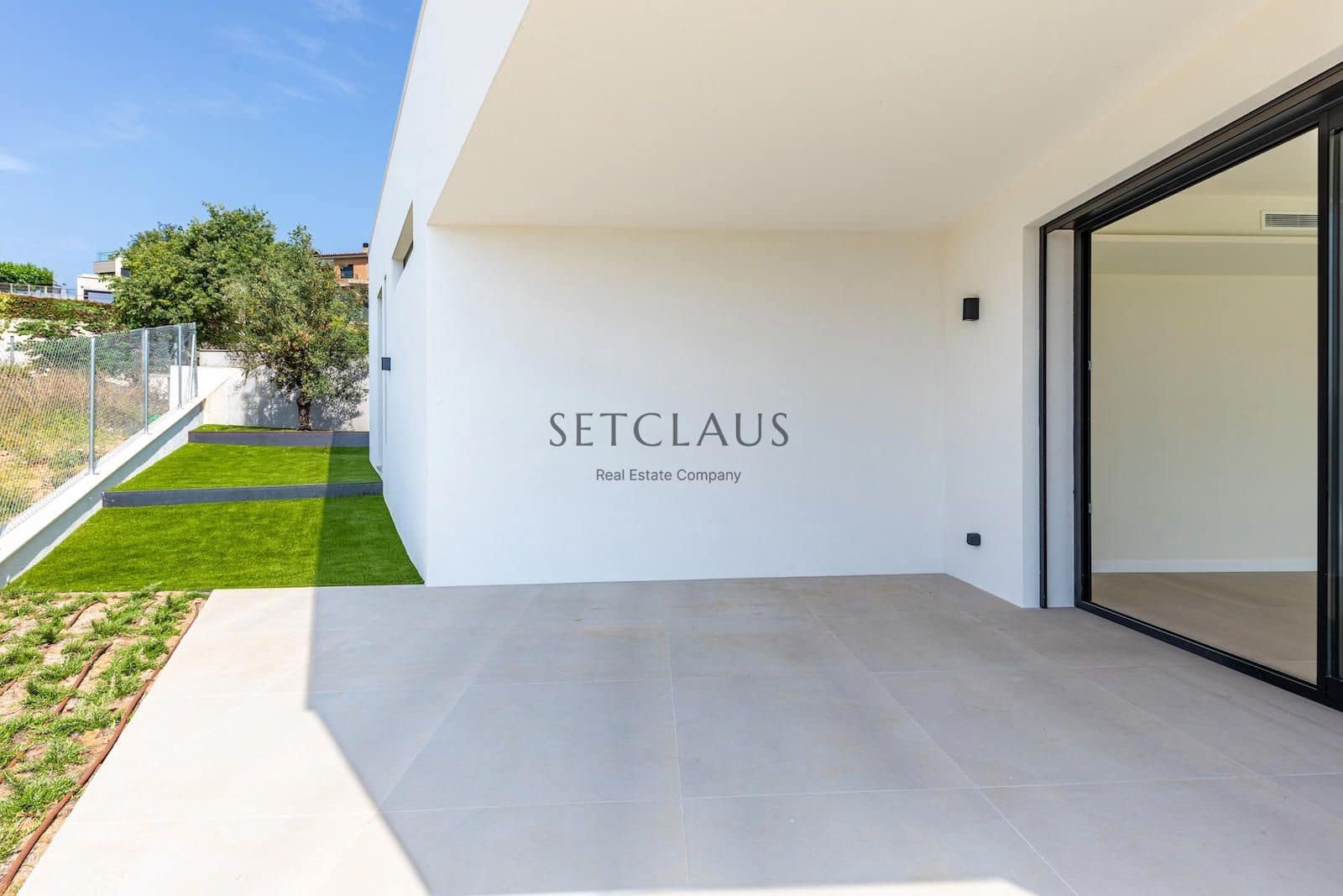 4 makuuhuone Huvila myytävänä paikassa Teia mukana uima-altaan 
autotalli - 1 100 000 € (Ref: 6965615)