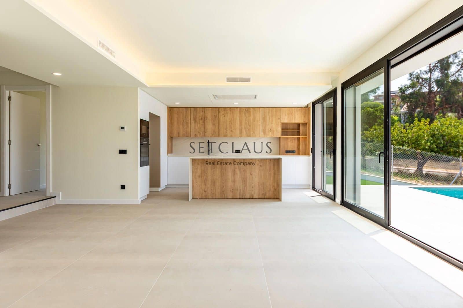 4 makuuhuone Huvila myytävänä paikassa Teia mukana uima-altaan 
autotalli - 1 100 000 € (Ref: 6965615)