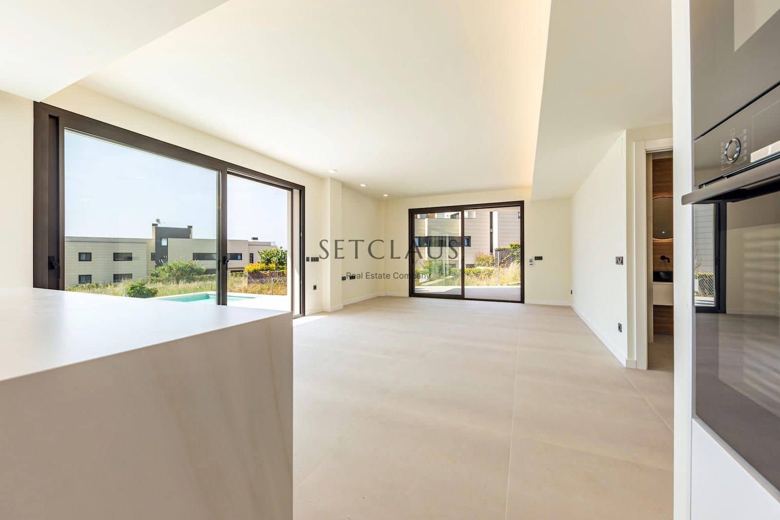 4 makuuhuone Huvila myytävänä paikassa Teia mukana uima-altaan 
autotalli - 1 100 000 € (Ref: 6965615)