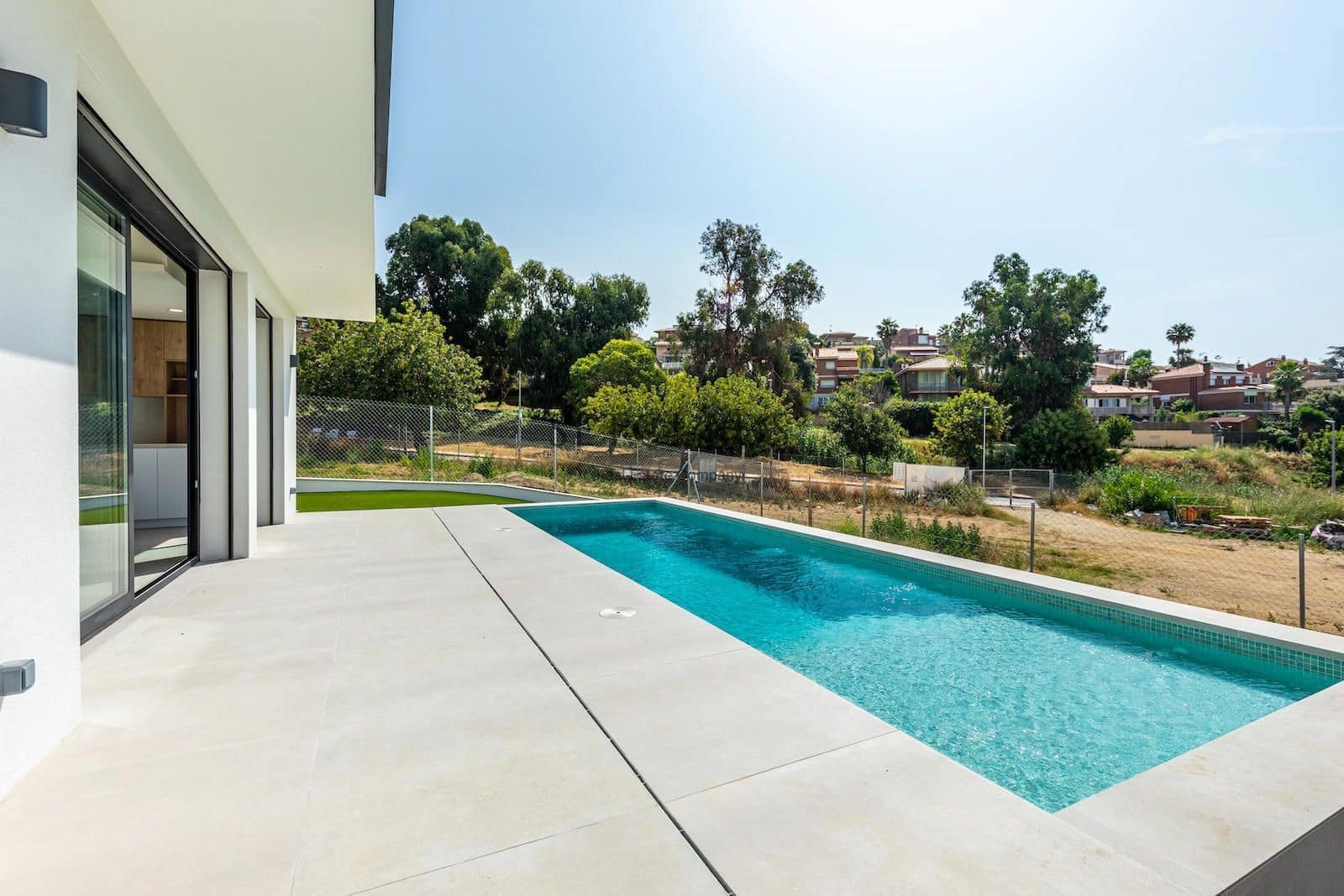 4 makuuhuone Huvila myytävänä paikassa Teia mukana uima-altaan 
autotalli - 1 100 000 € (Ref: 6965615)