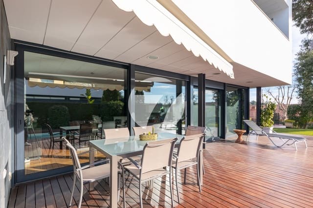 5 soveværelse Villa til salg i Premià de Dalt med swimmingpool garage - € 1.600.000 (Ref: 7352776)