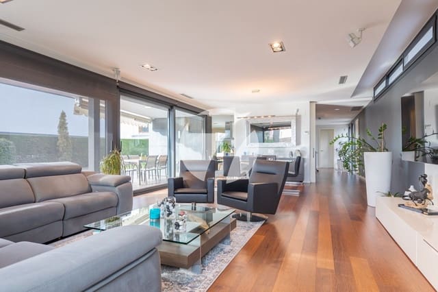 5 soveværelse Villa til salg i Premià de Dalt med swimmingpool garage - € 1.600.000 (Ref: 7352776)