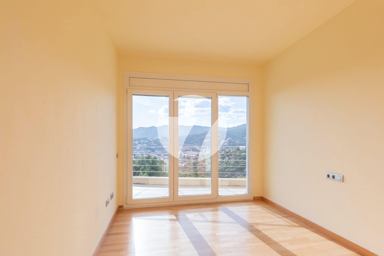 4 soveværelse Villa til salg i Cabrils med swimmingpool garage - € 980.000 (Ref: 7426681)