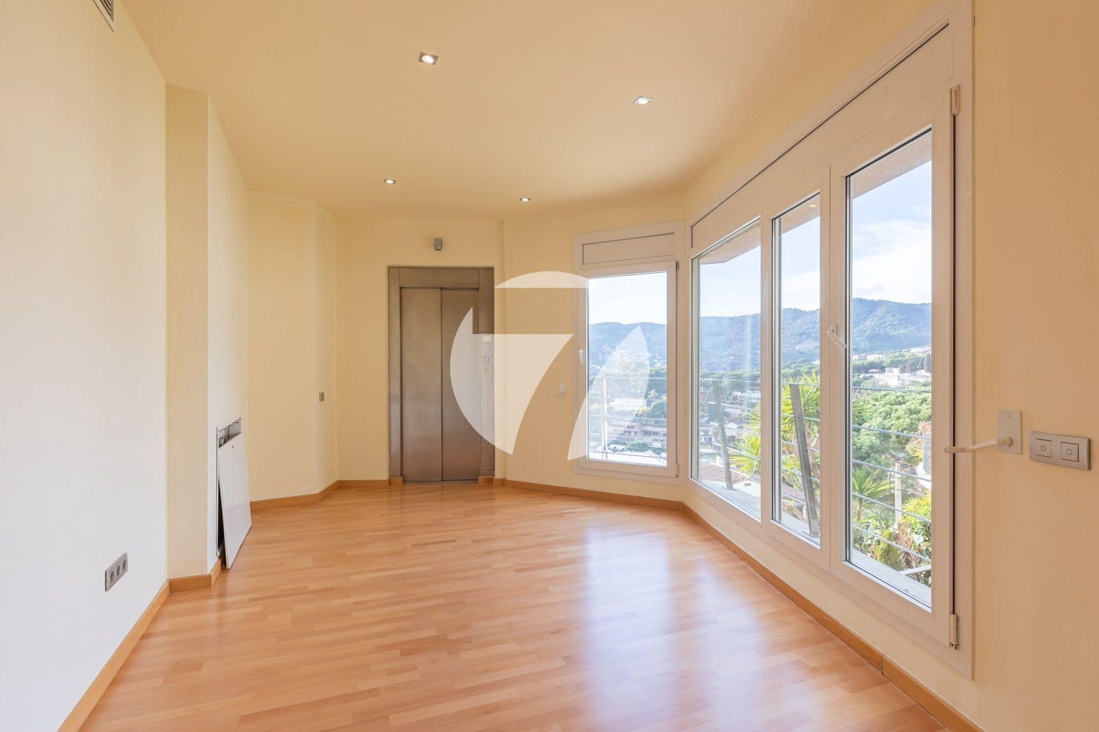 4 soveværelse Villa til salg i Cabrils med swimmingpool garage - € 980.000 (Ref: 7426681)