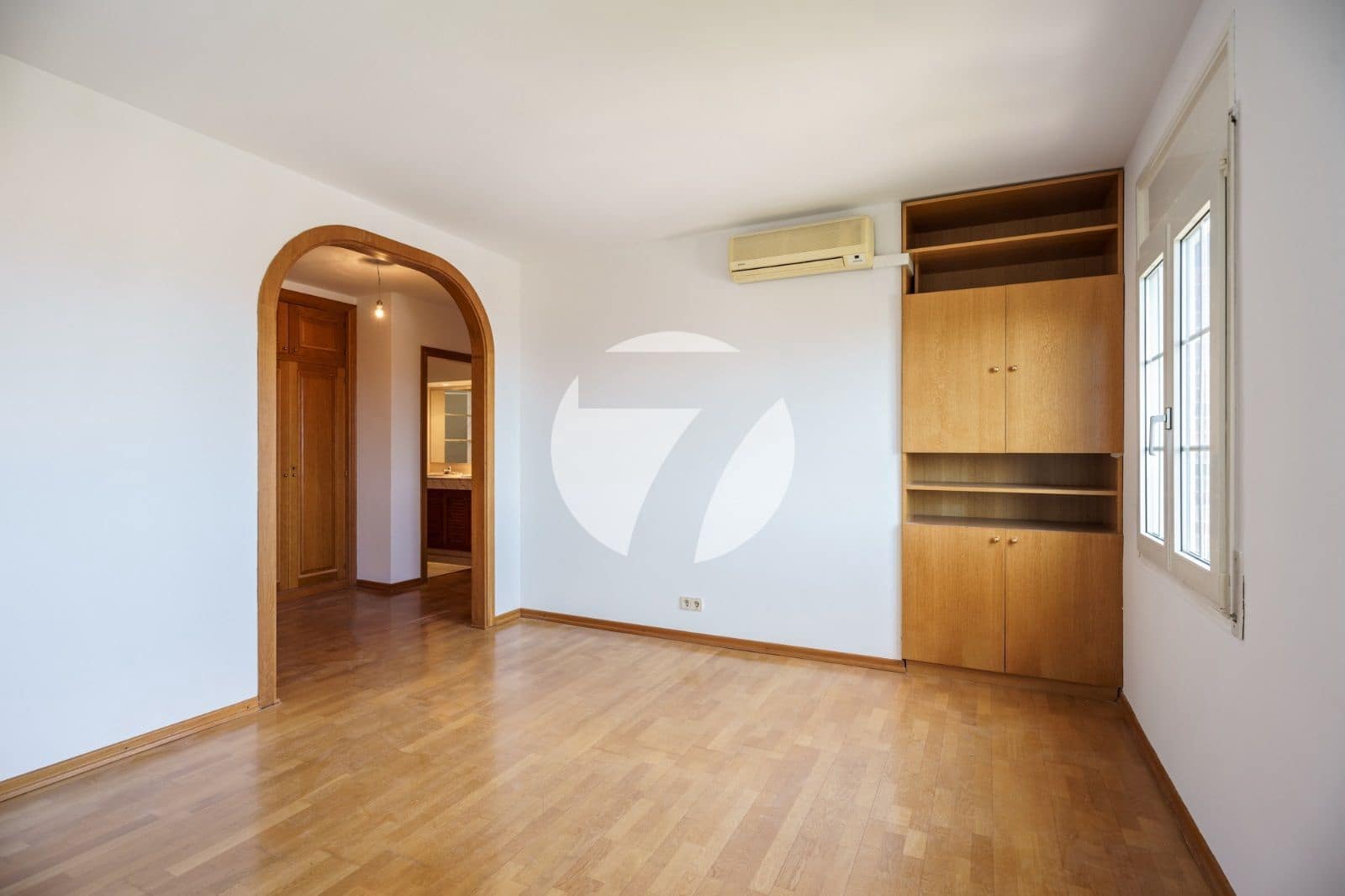 5 soveværelse Villa til salg i Teia med swimmingpool - € 1.780.000 (Ref: 7733659)