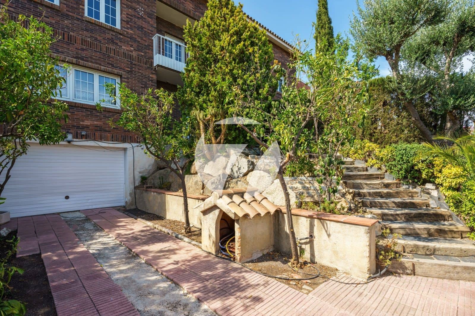 5 soveværelse Villa til salg i Teia med swimmingpool - € 1.780.000 (Ref: 7733659)