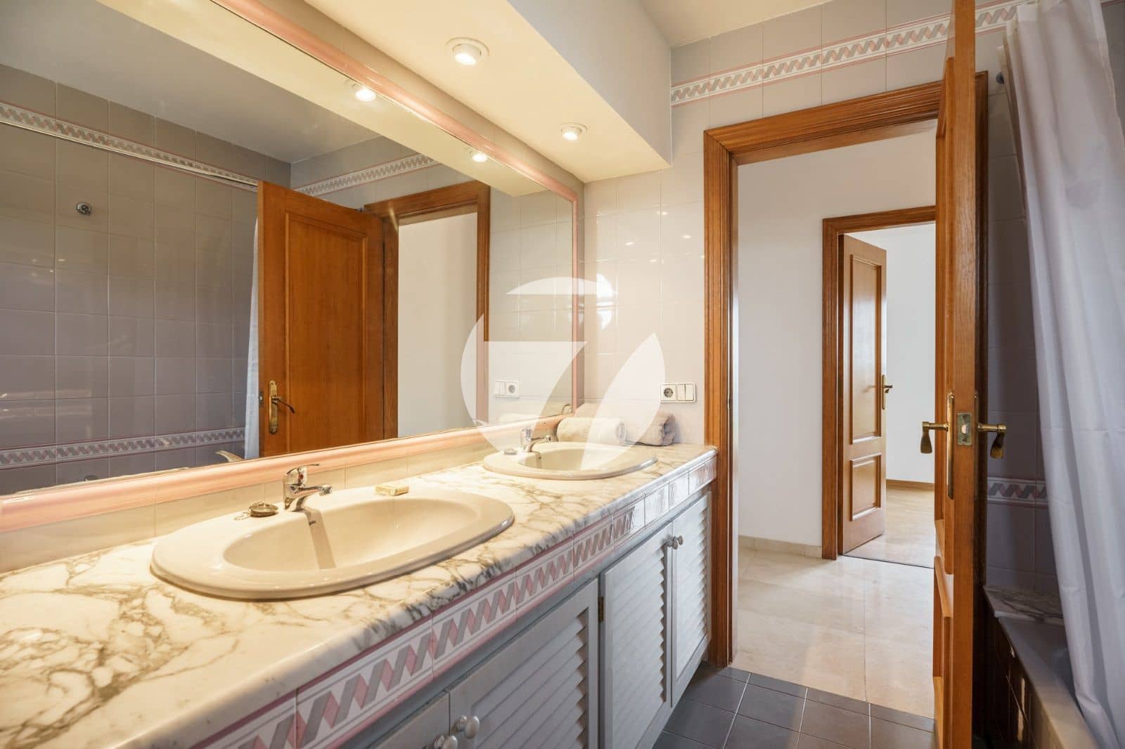 5 soveværelse Villa til salg i Teia med swimmingpool - € 1.780.000 (Ref: 7733659)