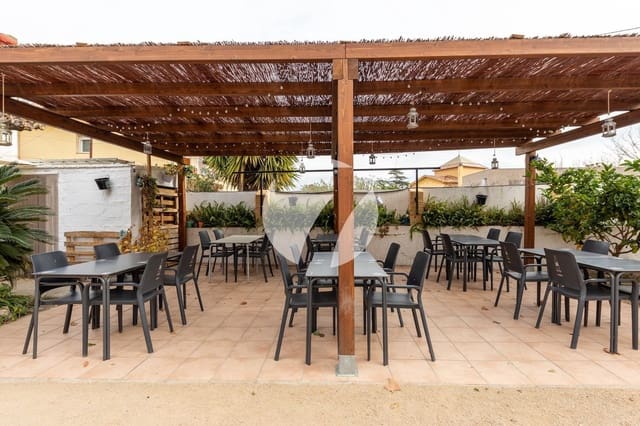 Willa na sprzedaż w Alella - 700 000 € (Ref: 7995581)