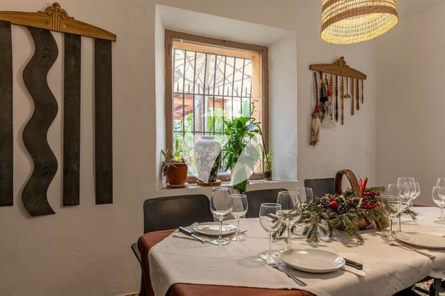 Willa na sprzedaż w Alella - 700 000 € (Ref: 7995581)