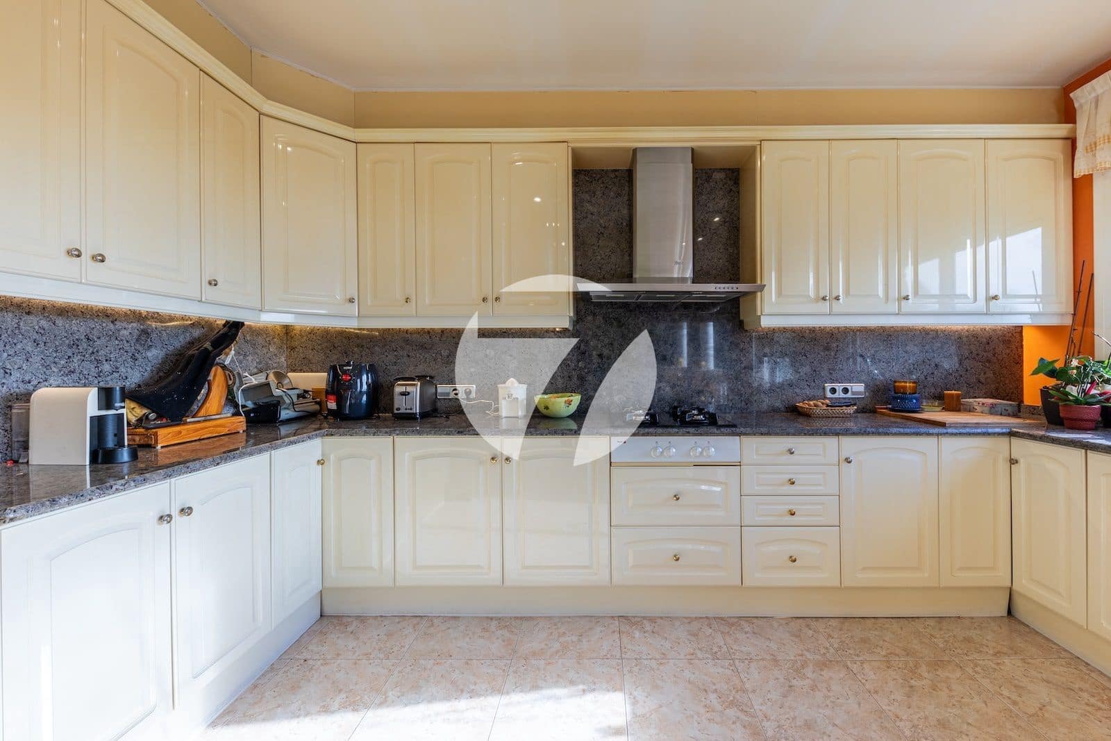 5 soveværelse Villa til salg i Premia de Dalt med swimmingpool garage - € 995.000 (Ref: 8035016)