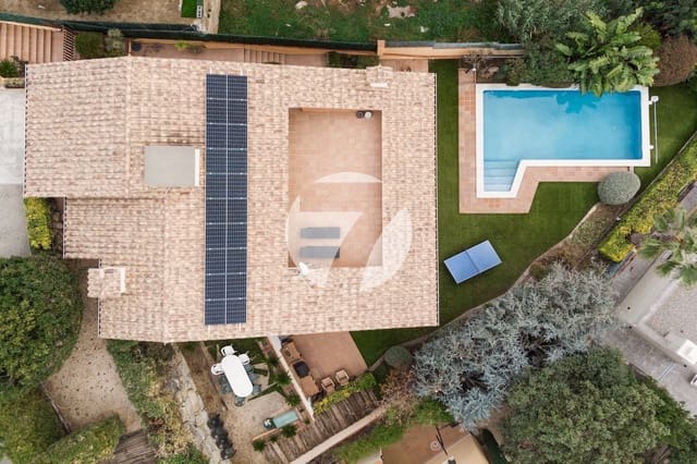 5 soverom Villa til salgs i Premià de Dalt med svømmebasseng garasje - € 995 000 (Ref: 8035016)