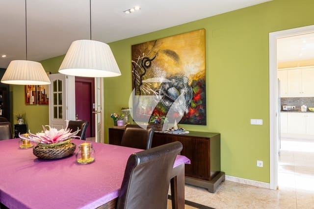 5 soverom Villa til salgs i Premià de Dalt med svømmebasseng garasje - € 995 000 (Ref: 8035016)