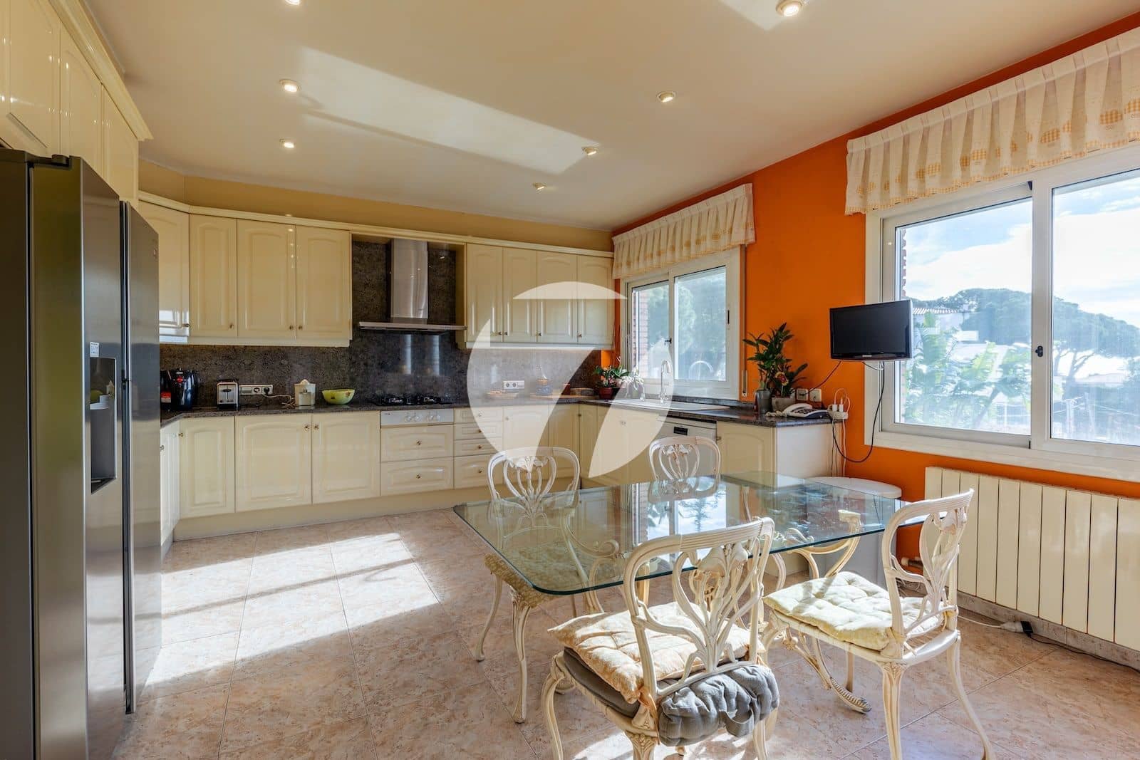 5 soveværelse Villa til salg i Premia de Dalt med swimmingpool garage - € 995.000 (Ref: 8035016)