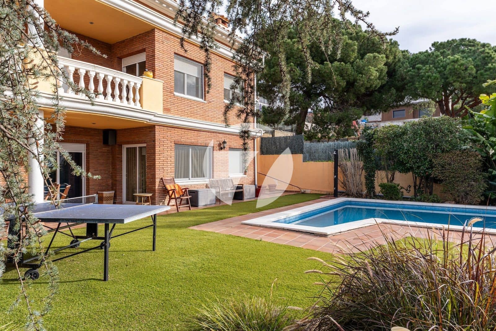 5 soveværelse Villa til salg i Premia de Dalt med swimmingpool garage - € 995.000 (Ref: 8035016)