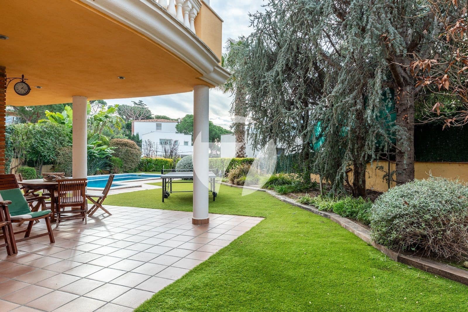 5 soveværelse Villa til salg i Premia de Dalt med swimmingpool garage - € 995.000 (Ref: 8035016)