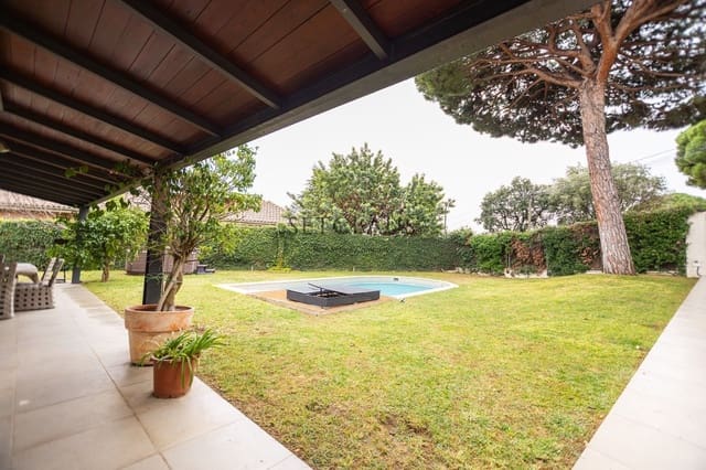 4 soveværelse Villa til salg i Cabrera de Mar med swimmingpool garage - € 925.000 (Ref: 8123243)