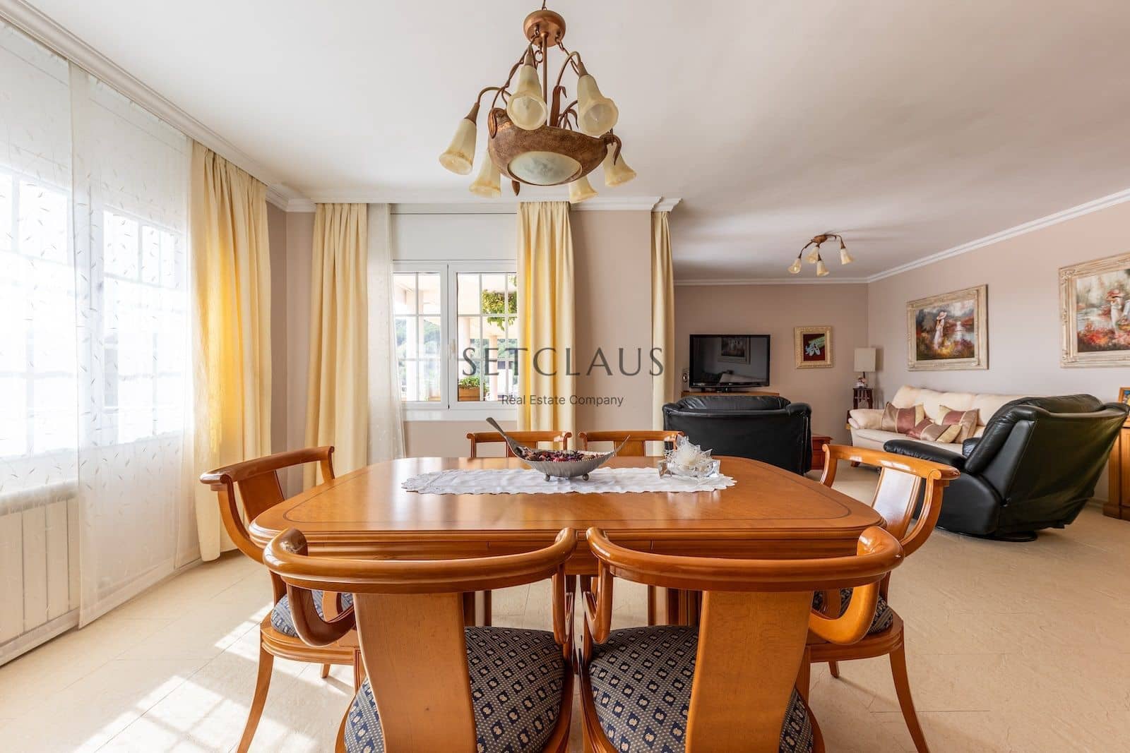 8 soverom Villa til salgs i Alella med svømmebasseng garasje - € 1 695 000 (Ref: 8182127)