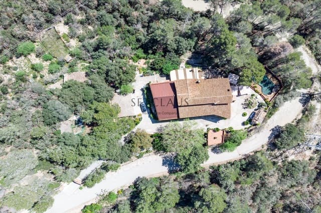 6 bedroom Villa for sale in Molins de Rei with pool - € 850,000 (Ref: 8225694)