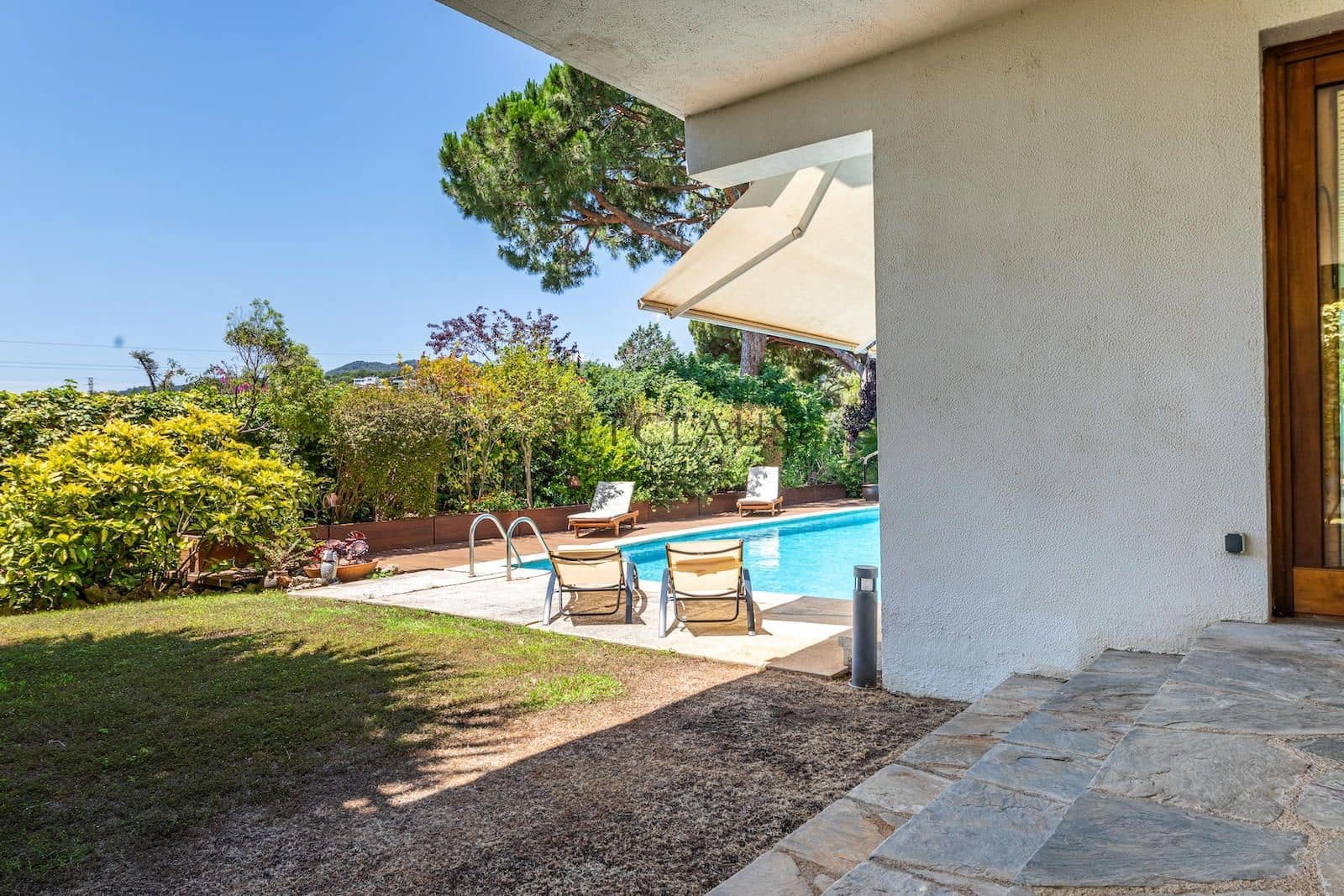 5 soveværelse Villa til salg i Cabrils med swimmingpool garage - € 1.290.000 (Ref: 8395702)