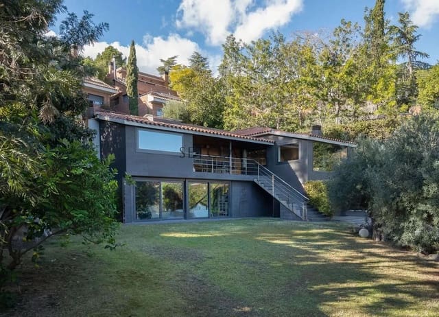 3 makuuhuone Huvila myytävänä paikassa Premià de Dalt mukana 
autotalli - 1 149 000 € (Ref: 8405781)