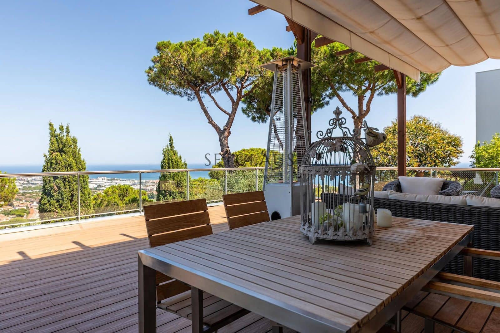 5 soveværelse Villa til salg i Premia de Dalt med garage - € 1.350.000 (Ref: 8456467)