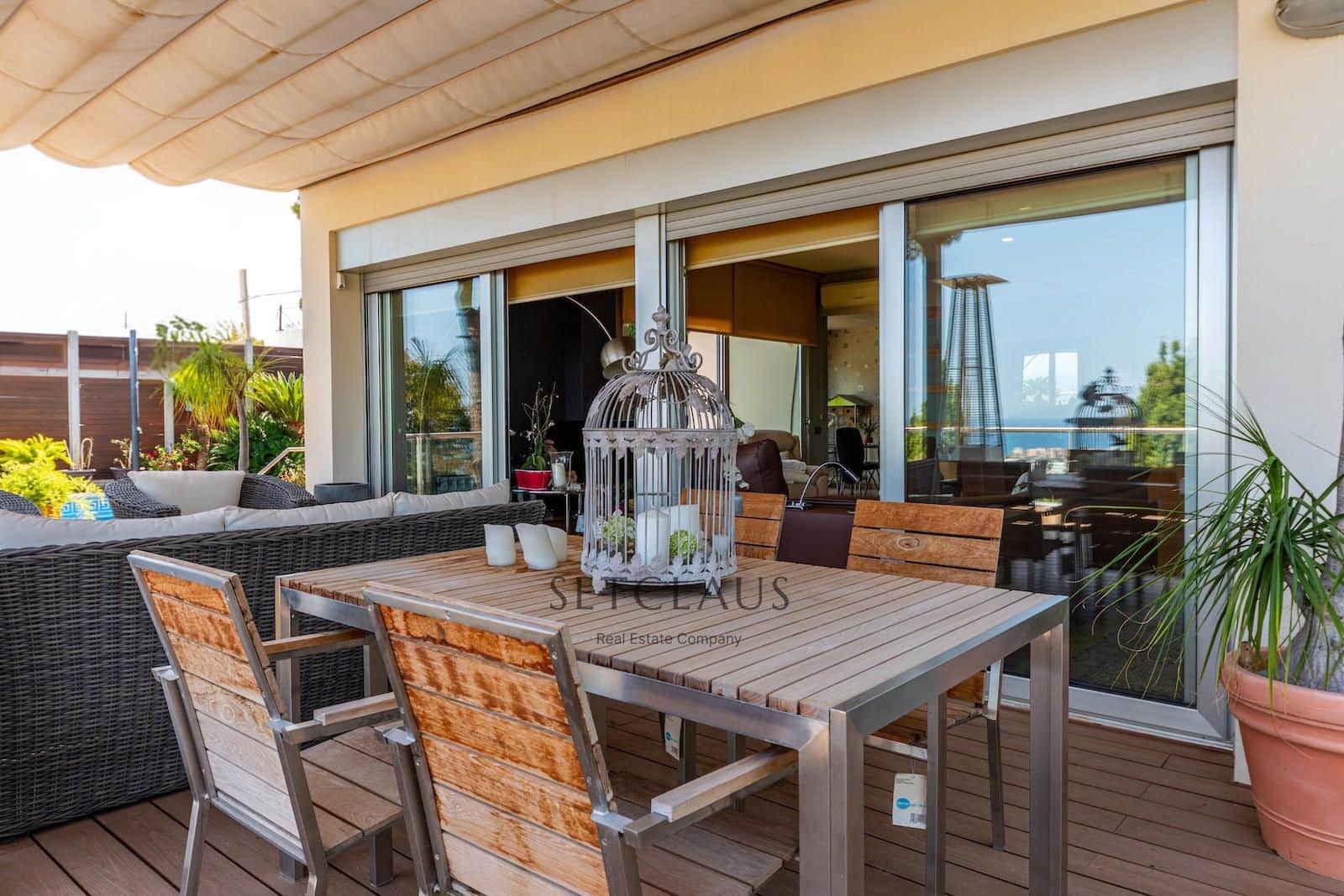 5 bedroom Villa for sale in Premia de Dalt with garage - € 1,350,000 (Ref: 8456467)