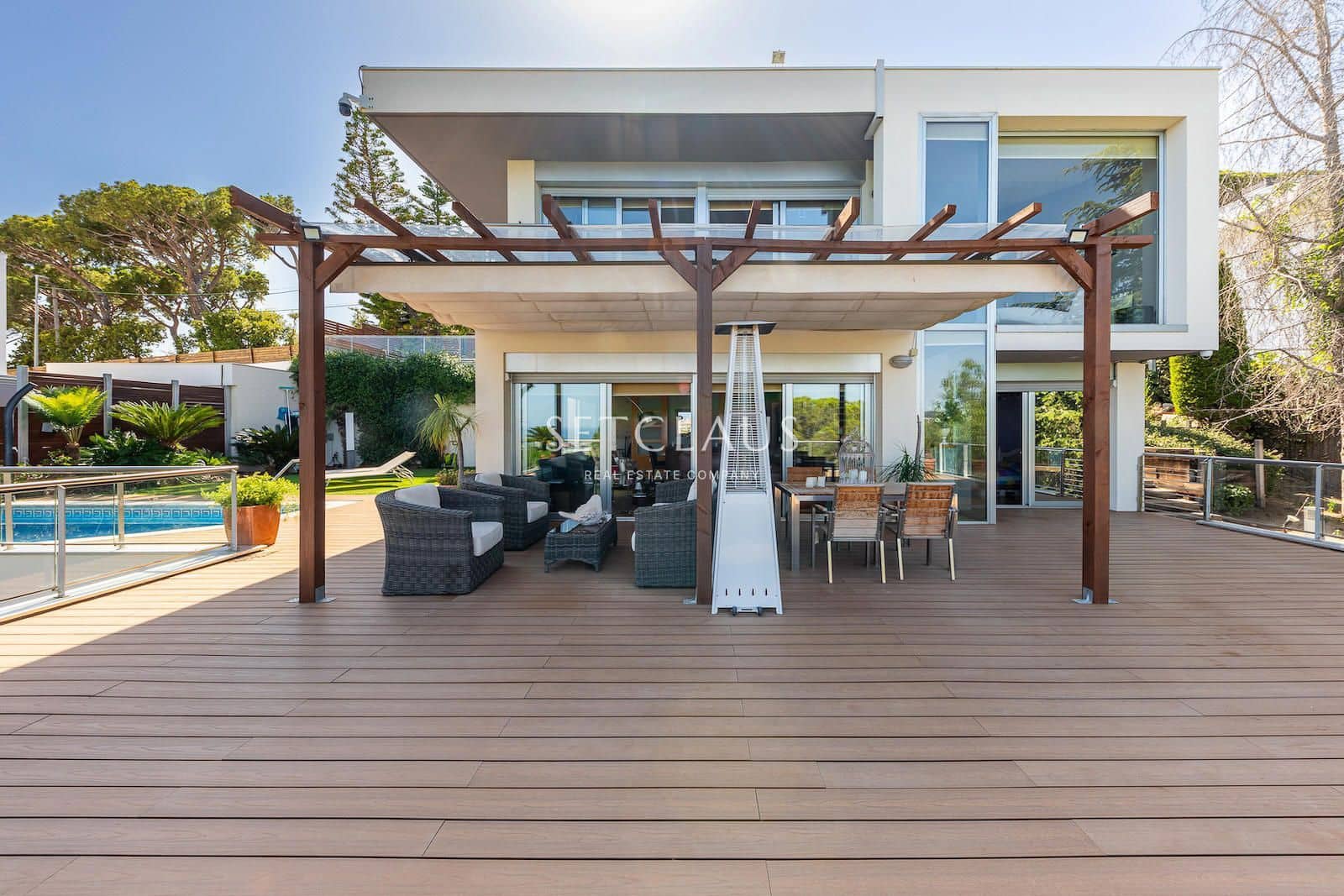5 bedroom Villa for sale in Premia de Dalt with garage - € 1,350,000 (Ref: 8456467)