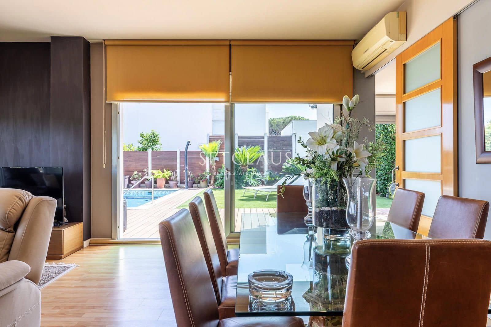 5 bedroom Villa for sale in Premia de Dalt with garage - € 1,350,000 (Ref: 8456467)