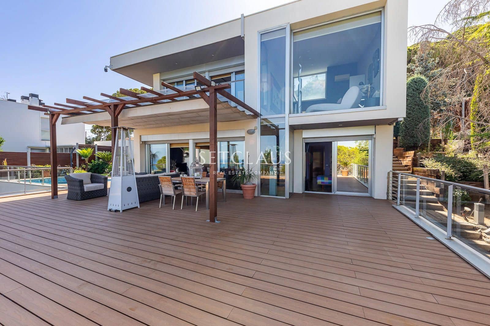 5 bedroom Villa for sale in Premia de Dalt with garage - € 1,350,000 (Ref: 8456467)